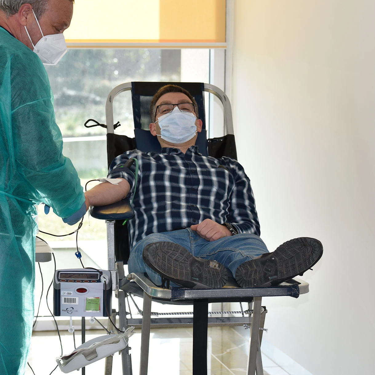 Doe-Sangue_Image-1_1220x1220px.jpg